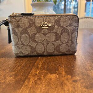 Coach Double Corner Zip Wristlet C1859 Khaki / Brown Multi Signature Logo
